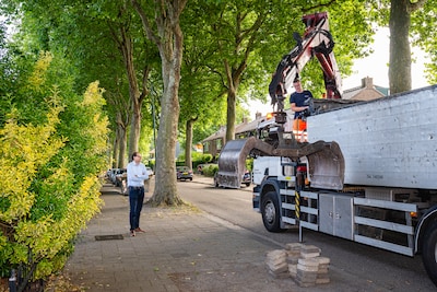 Tholen wipt bijna 18.000 tegels bij NK Tegelwippen