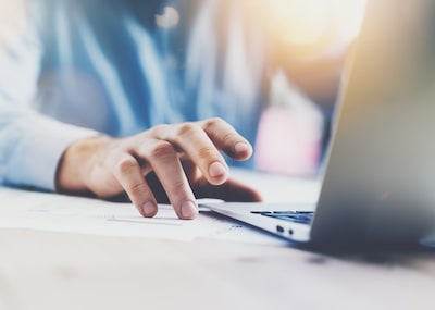 Laptop Revive gestart in Tholen: oude laptops worden bruikbaar gemaakt en gedoneerd aan leerlingen
