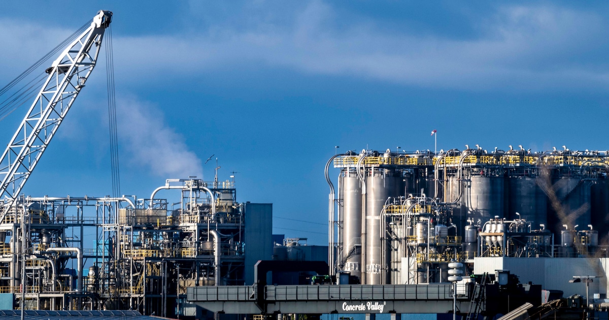 Plasticbedrijf stootte vaker te veel uit, toezicht greep pas jaren later in