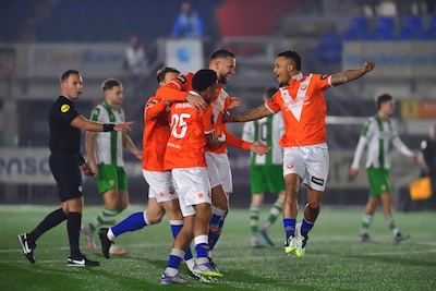 Dit zijn de uitslagen, doelpuntenmakers en wedstrijdverslagen van het amateurvoetbal op zaterdag