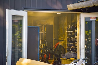 Accu ontploft in fietswinkel Renesse