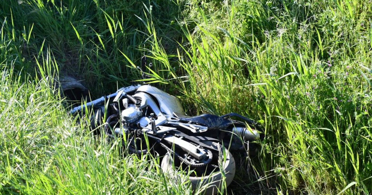 Motor belandt in droge sloot langs N290 bij Vogelwaarde