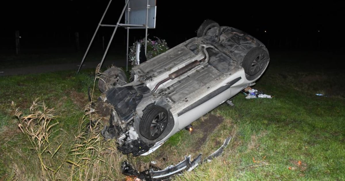 Automobilist ernstig gewond na crash bij Groede, traumahelikopter ingezet