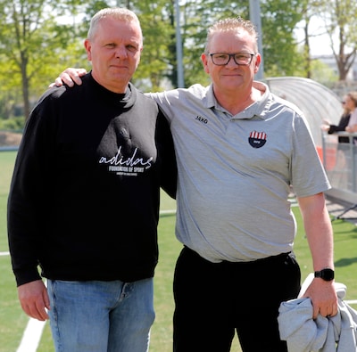 Broedertwist Rob en Arjan Vuik eindigt onbeslist: ‘Twee winstpartijen nodig om te promoveren’