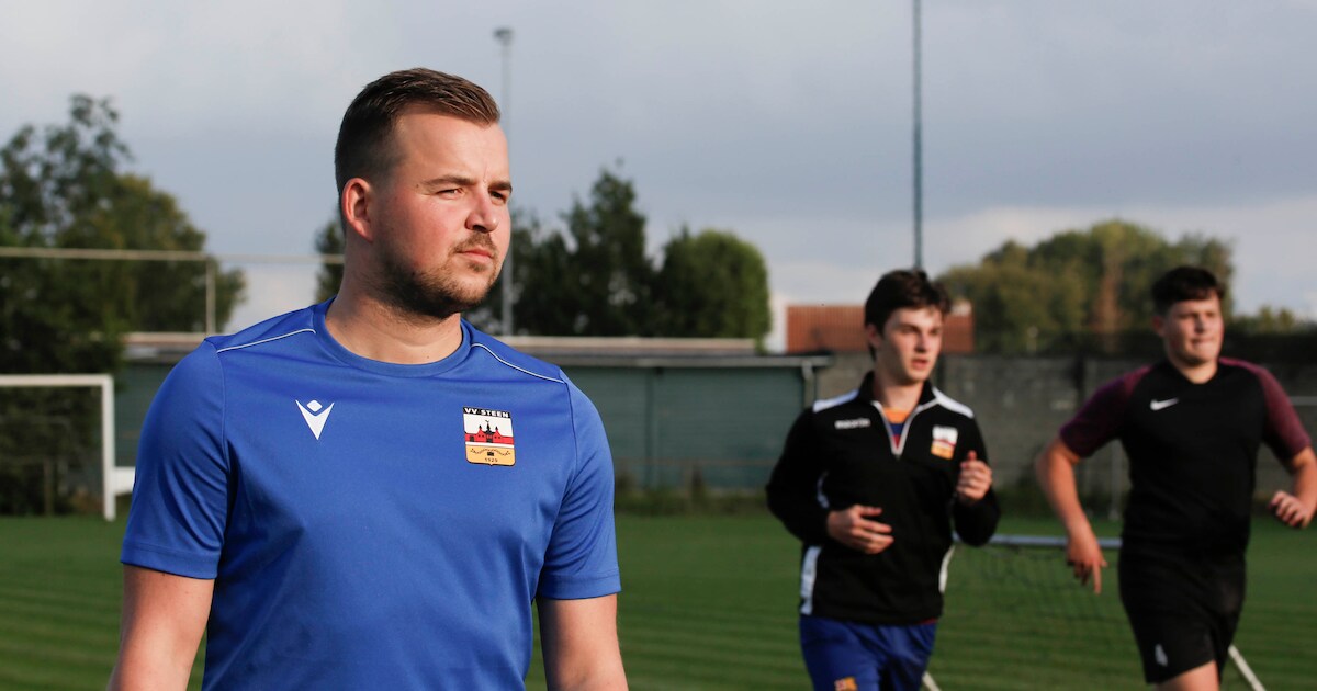 Jesse de Waal blijft trainer bij Steen