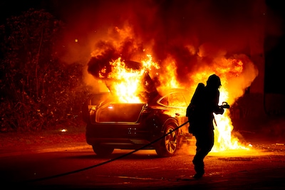 Brandweer rukte deze jaarwisseling veel vaker uit: op hoogtepunt 1200 meldingen per kwartier, ‘Het was zeer heftig’