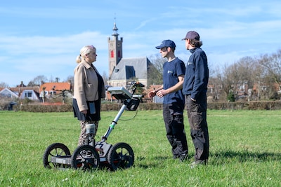 Wat schuilt er onder de ringwalburg van Burgh? Nieuw bodemonderzoek moet mysterie ontrafelen