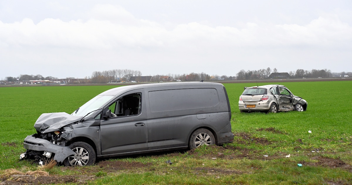 Twee gewonden bij harde botsing op de Molenweg in Zaamslag