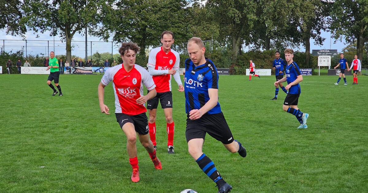 Klem en Van de Sande helpen IJzendijke aan eerste zege