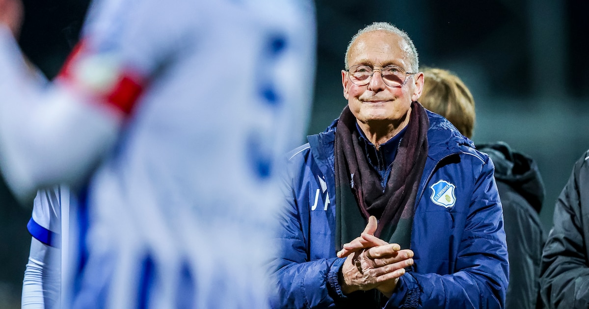 Jan Poortvliet maakt als hoofdtrainer het seizoen af bij FC Eindhoven