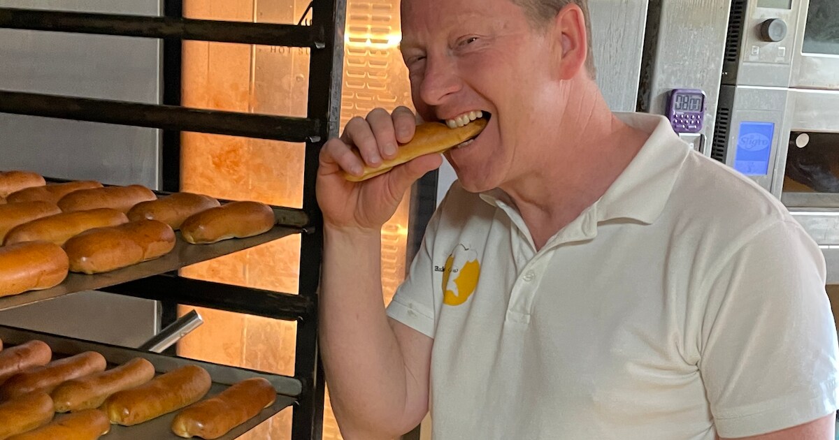 Zeeuwse Bakker Pim Filius Bakt Het Beste Brabantse Worstenbroodje 