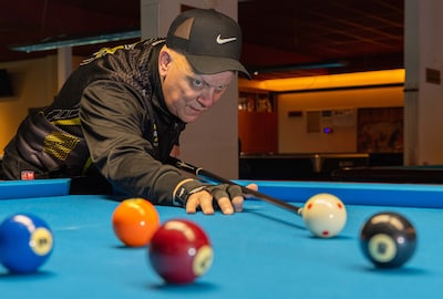 Na een stap terug in het poolbiljarten verrast Ronny Brocken met eerste Zeeuwse titel: ‘Dat had ik niet meer zien aankomen’