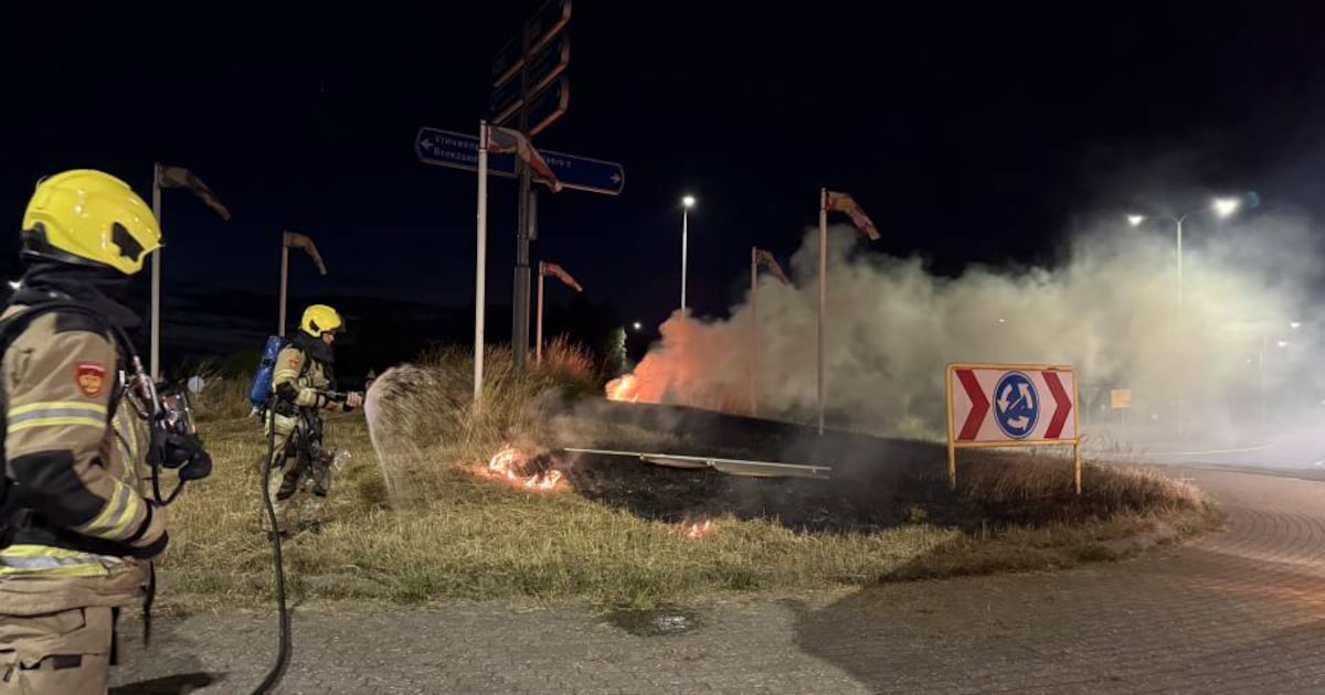 Alerte automobilist verstoort brandstichting op rotonde bij Vrouwenpolder