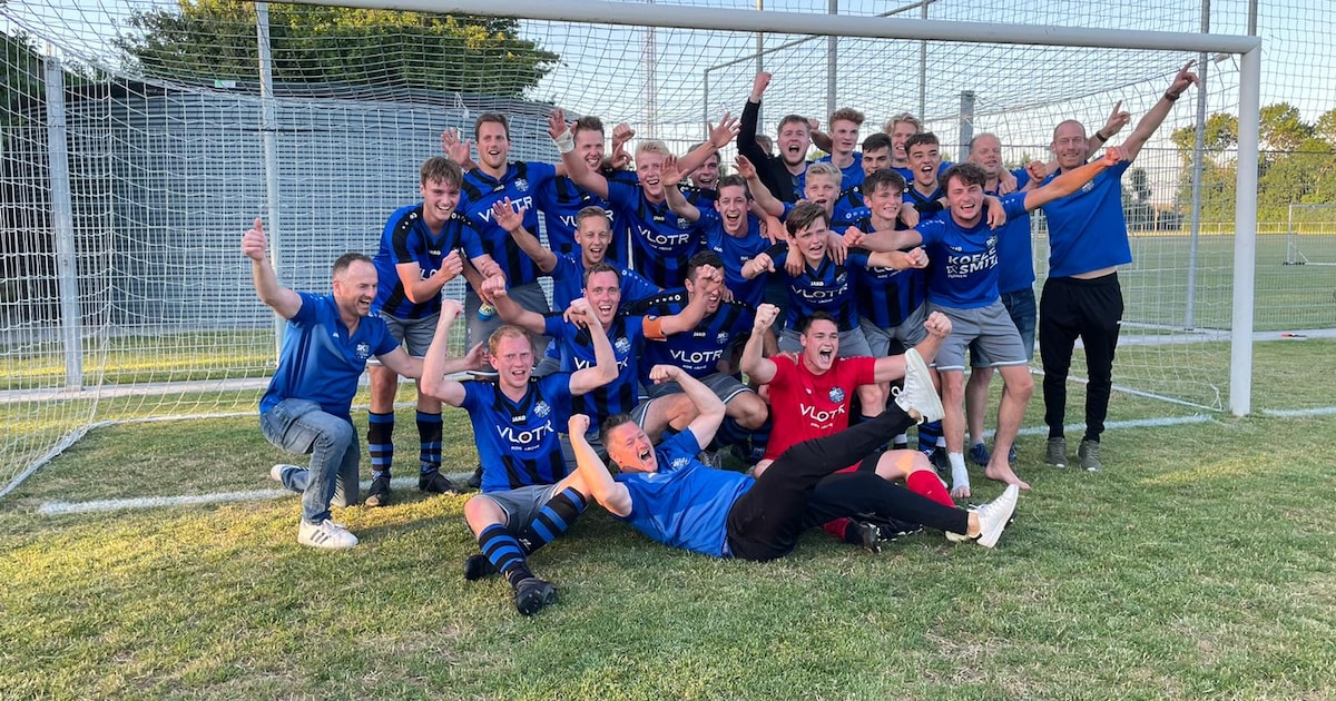 Bekijk hier hoe SKNWK promoveerde naar de derde klasse