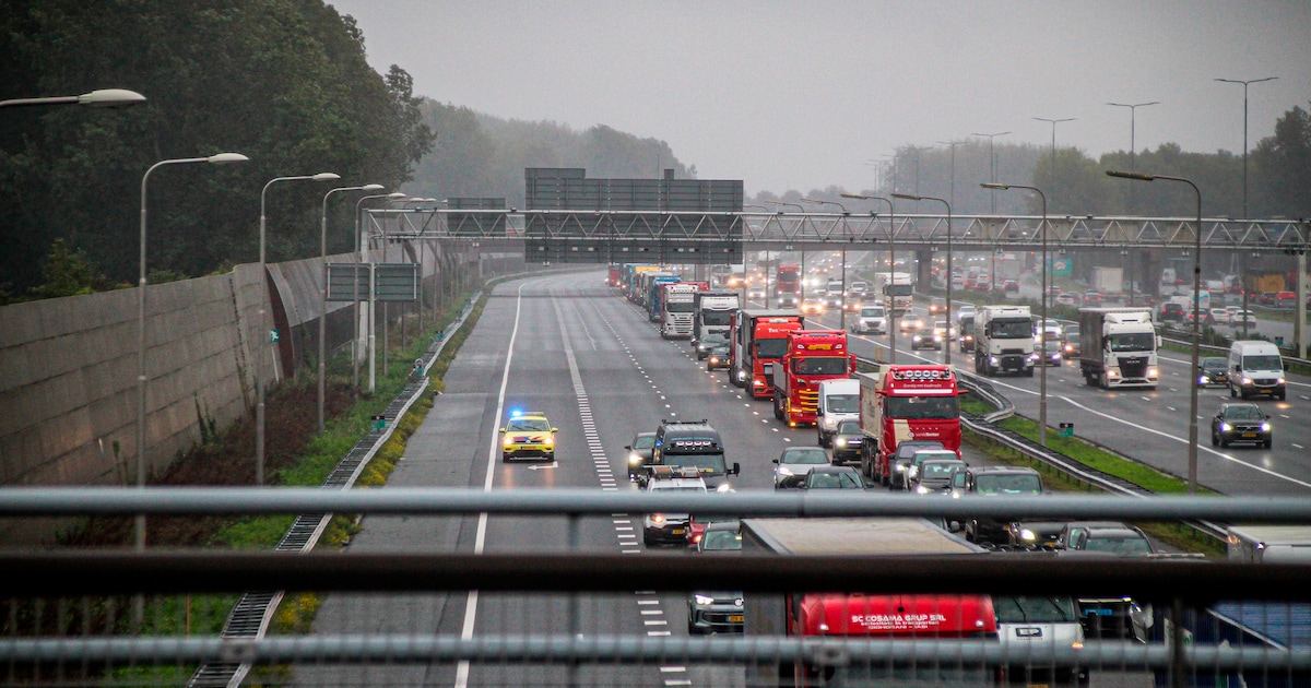 Parallelbaan A15 dit weekend toch open: streep door werkzaamheden door ...
