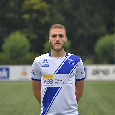 Hoek slaat slag op transfermarkt en hengelt extra aanvaller binnen