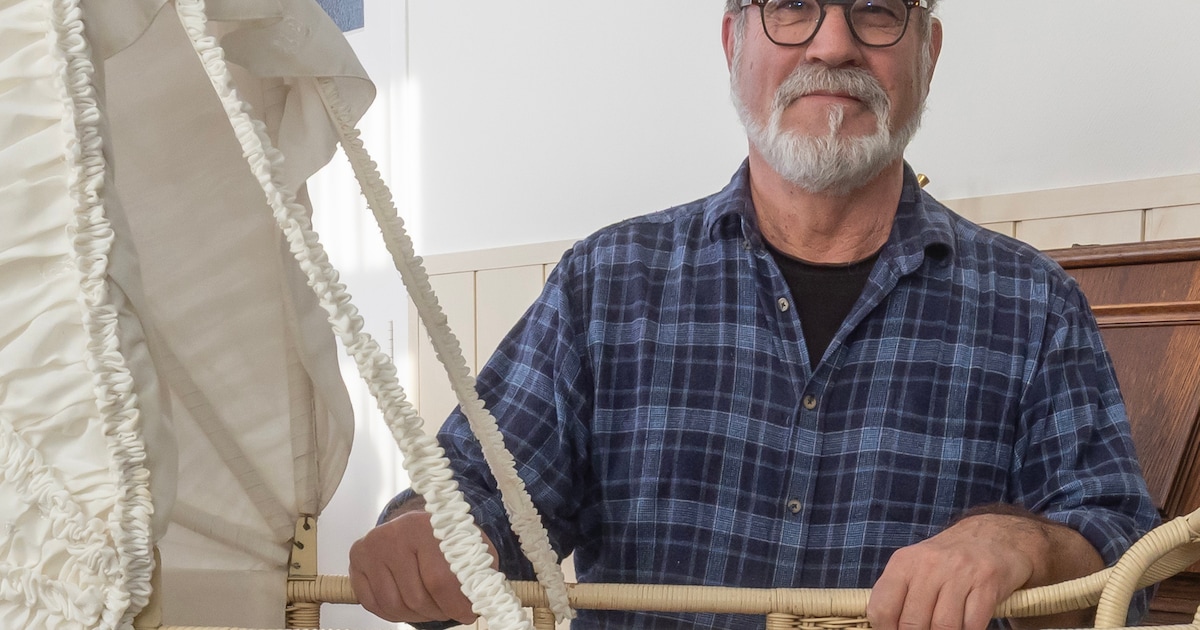 Dick uit Oosterland lag als baby in de wieg van prinses Beatrix: ‘Ik sliep erin als een prins’