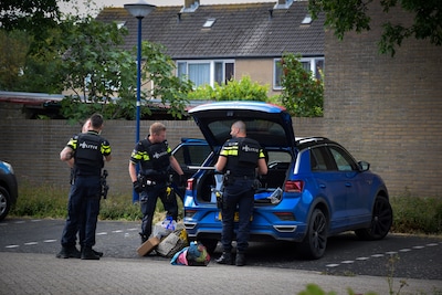 Politie met kogelwerende vesten naar Zierikzee van