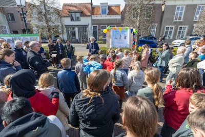 Haas voert mensen langs bijzondere plekken: ‘Tiel heeft Flipje, wij hebben Teun’