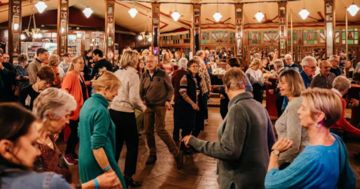 Spiegeltent keert terug naar het Heuvelplein voor kerstperiode: meer dan twintig evenementen