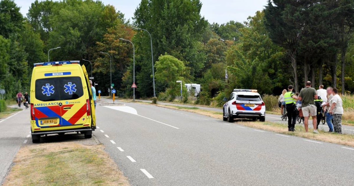 Motorrijder gewond na botsing auto op Vlissingsestraat in Koudekerke
