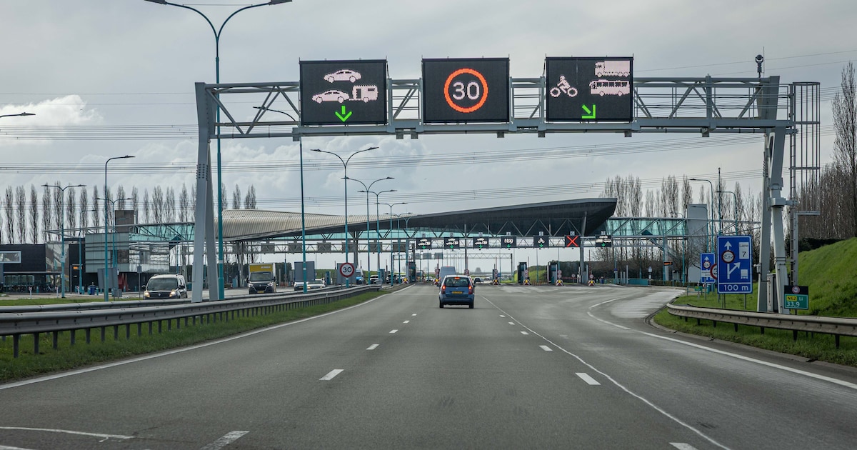 Westerscheldetunnel richting Terneuzen dicht door ongeluk, omrijden via Antwerpen