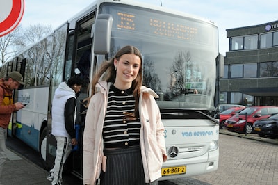 Opluchting bij Zierikzeese busreizigers: ‘Lijn 395 is ideaal, parkeren in Rotterdam kost me anders twintig euro’