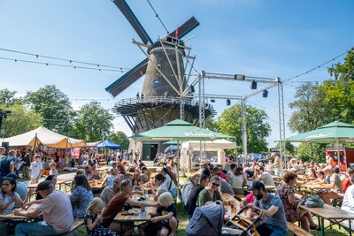 Greg en Helen houden al tien jaar foodtruckfestival in Middelburg:  ‘Nog steeds zenuwachtig, maar veel zin in’
