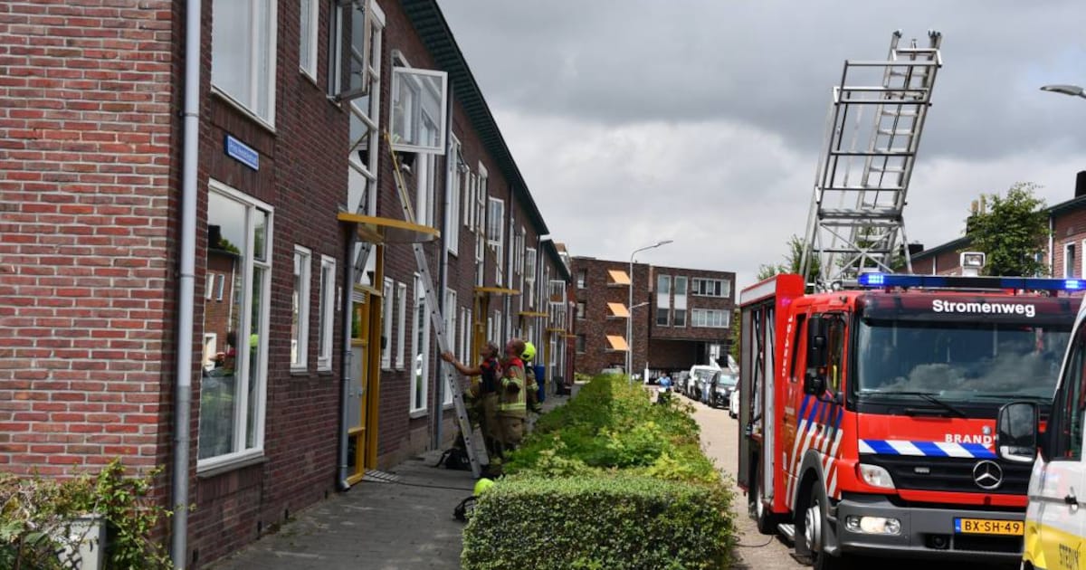Brand in portiek in Oost-souburg door omvormer van zonnepanelen