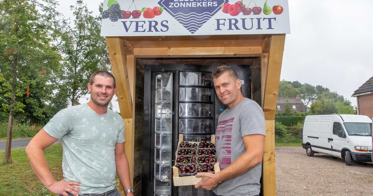 Zeeuwse fruitautomaat naast de pomp: na het tanken een zoete kers in je ...