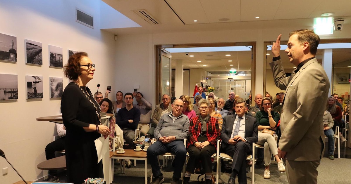 Ook de wethouders zijn als raadslid geïnstalleerd op Noord-Beveland