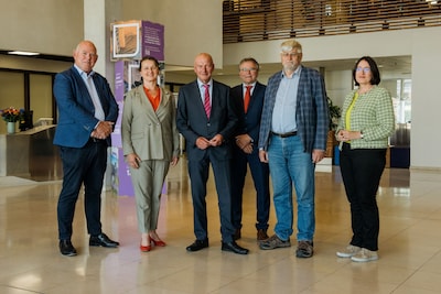 Zeeuws waterschap spreekt zich toch uit tegen ‘dubbele petten’; Hugo de Jonge blij met breed draagvlak