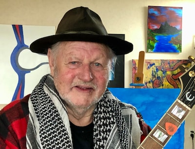 Straatmuzikant Frie Hamers (81) uit Steenbergen: een leven vol muziek en een afscheid in stilte