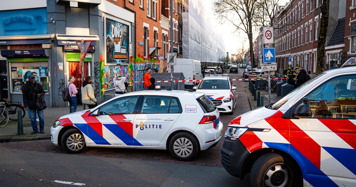 Persoon vanuit auto beschoten in Rotterdam-Delfshaven, twee dagen na explosie in dezelfde straat
