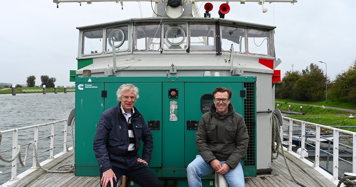 Vandalen sloegen schip van Veerse zeekadetten kort en klein, nu is het ...