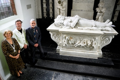 ‘Alle credits voor de restauratie van dit unieke grafmonument gaan naar mijn broer Tim Kemperman’