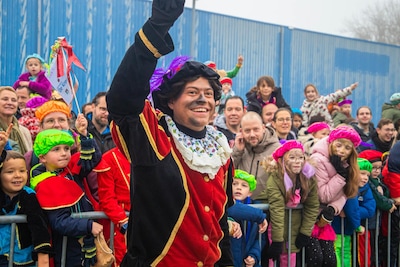 De Bergse sinterklaasintocht 2025 in beeld [video]
