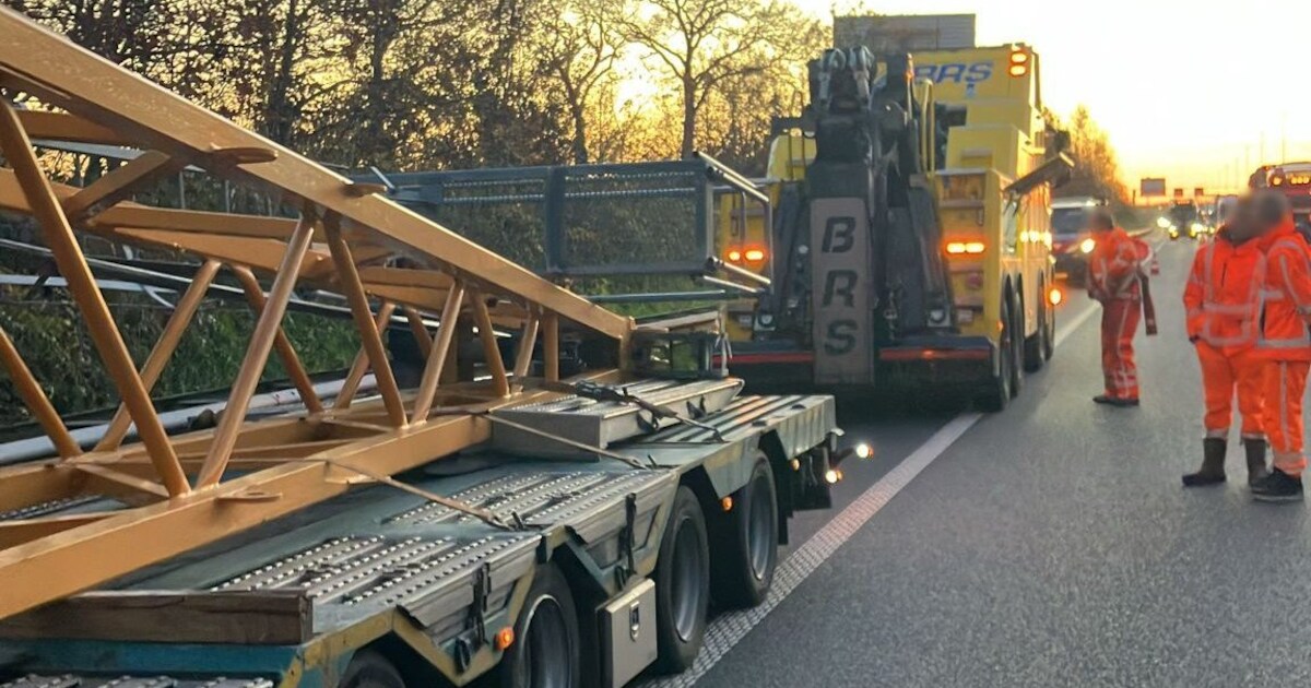 Weg weer vrij nadat vrachtwagen strandt op A58 bij Ulvenhout