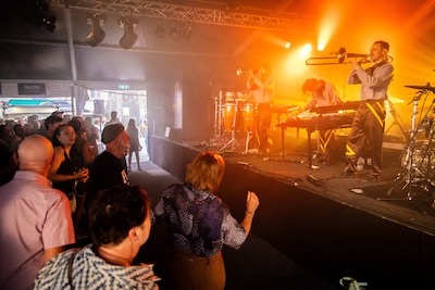 Een swingend jubileum: nagenieten van JazzBoZ 2026