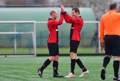 Ondanks de vorst ging het amateurvoetbal op de meeste plaatsen door: dit gebeurde er zondag op de velden