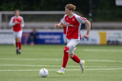Wiebe Provoost (21) heeft zich de afgelopen seizoen sterk ontwikkeld: ‘Toen ik naar Goes vertrok, was ik echt nog een jeugdvoetballer’