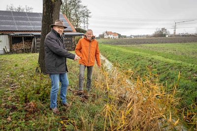 Inwoners ‘s-Heer Abtskerke verrast: ‘blijkt de ambachtsheer visrecht te hebben in mijn sloot’