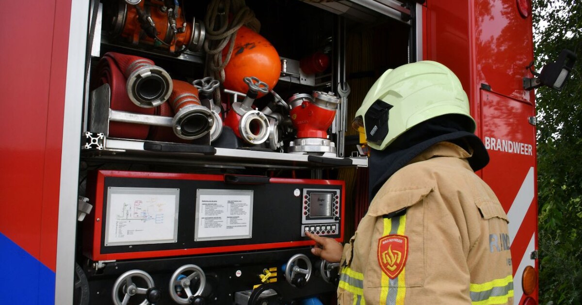 Brand in een gebouw op Adornisdijk in Nieuwvliet