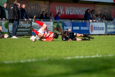 Dit zijn de uitslagen, doelpuntenmakers en wedstrijdverslagen van het amateurvoetbal op zondag
