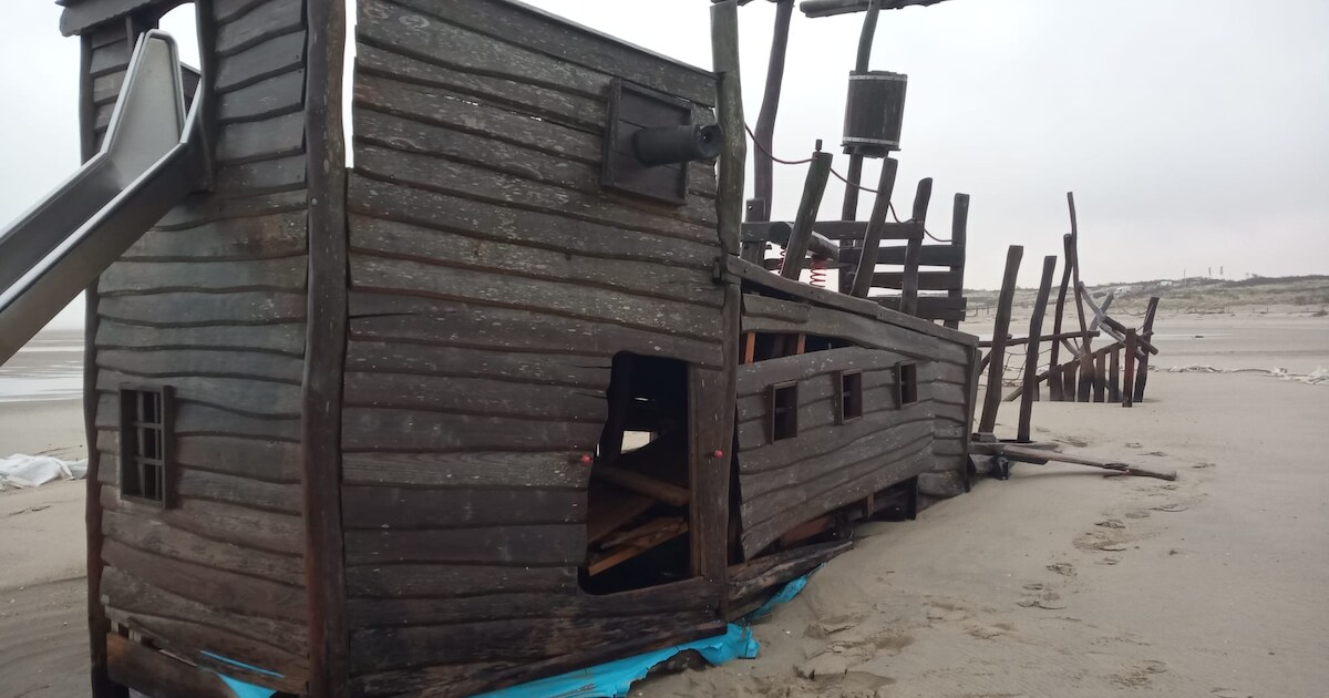 Storm Corrie hapt hele stukken uit de Zeeuwse stranden: ‘Het gaat om meters over een grote afstand’