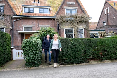 Kees en Greet wonen aan de Wandeling: vloerverwarming, puik gastoestel en een Coca‑Cola spiegel uit de jaren ’70