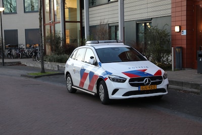 Man gewond bij steekpartij in Bergen op Zoom, politie zoekt verdachte