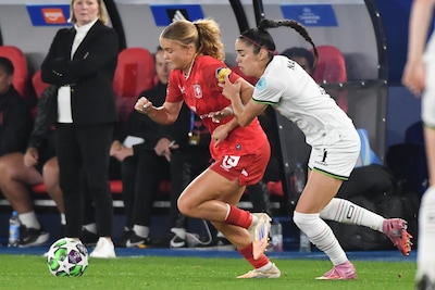 LIVE Champions League | FC Twente Vrouwen ontsnapt aan gelijkmaker in België, trainer wisselt bij start tweede helft