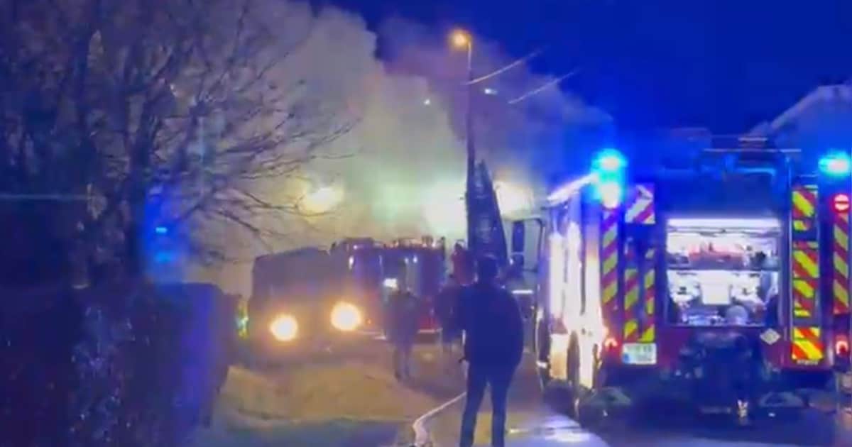 Zware brand in Sint-Kruis-Winkel: woning volledig aan het uitbranden