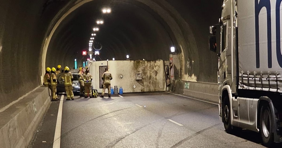 Westerscheldetunnel weer open na ongeval met caravan